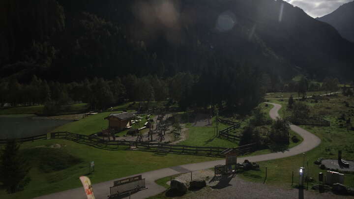 Neustift im Stubaital (Stubai) Klaus Äuele snow cam captured at 23 September 2026 at 11:58 pm GMT+2