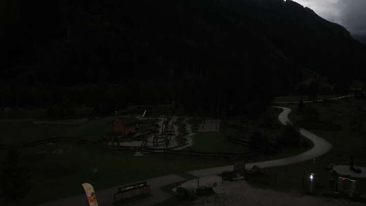Neustift im Stubaital (Stubai) Klaus Äuele snow cam captured at 24 September 2026 at 11:59 pm GMT+2