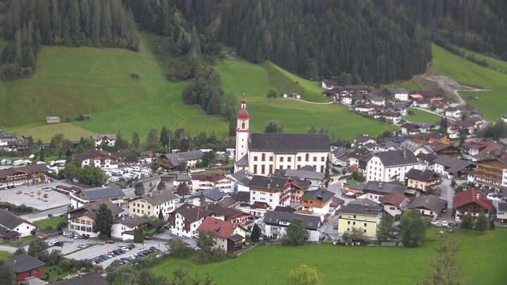 Neustift im Stubaital (Stubai) Neustift snow cam captured at 25 September 2026 at 7:11 pm GMT+2
