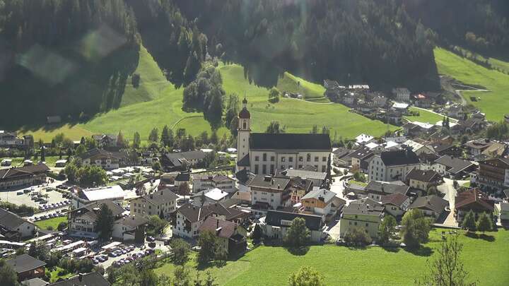 Neustift im Stubaital (Stubai) Neustift snow cam captured at 29 September 2026 at 12:33 pm GMT+2