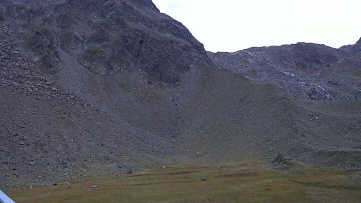 Neustift (Stubaier Gletscher) Fernau Mid Station snow cam captured at 13 September 2026 at 7:31 pm GMT+2