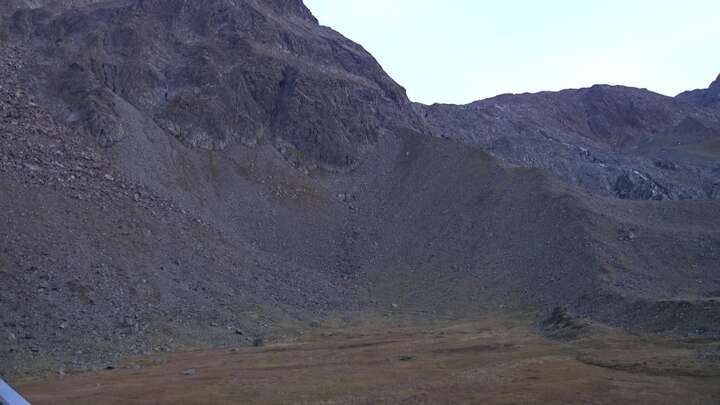 Neustift (Stubaier Gletscher) Fernau Mid Station snow cam captured at 21 September 2026 at 7:38 pm GMT+2