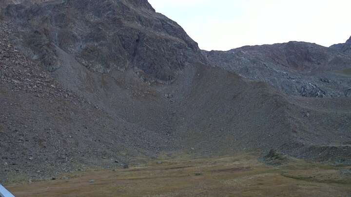 Neustift (Stubaier Gletscher) Fernau Mid Station snow cam captured at 23 September 2026 at 7:26 pm GMT+2