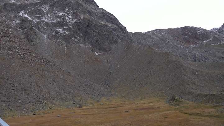 Neustift (Stubaier Gletscher) Fernau Mid Station snow cam captured at 25 September 2026 at 7:27 pm GMT+2