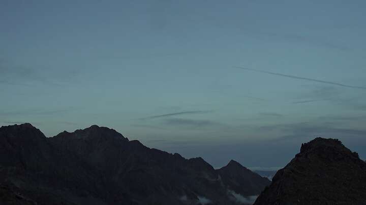 Neustift (Stubaier Gletscher) Daunjoch snow cam captured at 17 September 2026 at 10:07 pm GMT+2