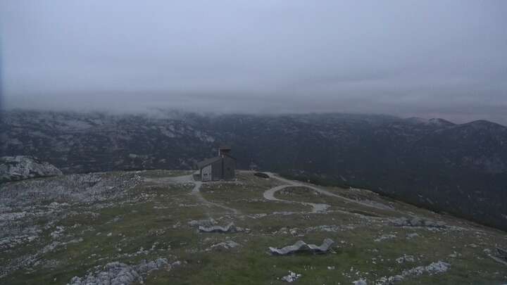 Obertraun (Dachstein Salzkammergut) Krippenstein Upper Station snow cam captured at 18 September 2026 at 7:28 pm GMT+2