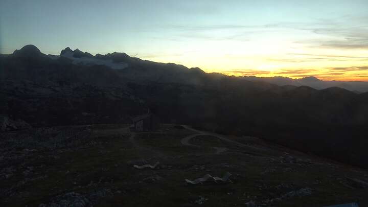 Obertraun (Dachstein Salzkammergut) Krippenstein Upper Station snow cam captured at 23 September 2026 at 7:26 pm GMT+2