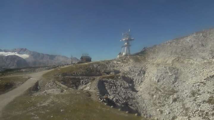 Obertraun (Dachstein Salzkammergut) Krippenstein Upper Station 4SL snow cam captured at 29 September 2026 at 12:33 pm GMT+2