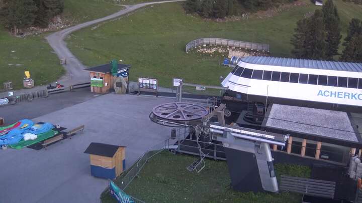 Oetz (Hochoetz) Hochoetz snow cam captured at 21 September 2026 at 7:38 pm GMT+2