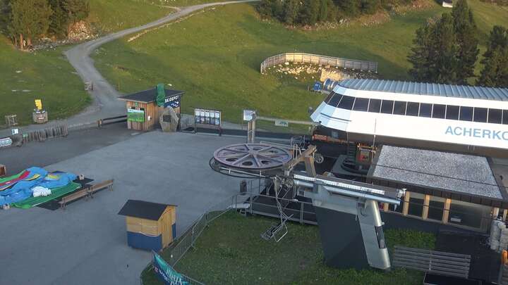 Oetz (Hochoetz) Hochoetz snow cam captured at 23 September 2026 at 7:11 pm GMT+2