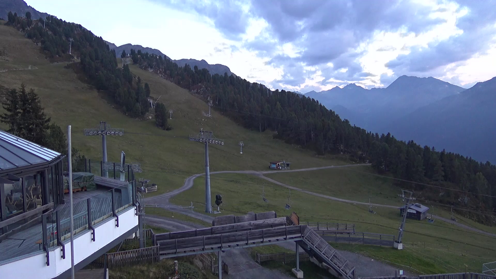 Oetz (Hochoetz) Widiversum Hochoetz snow cam captured at 3 October 2026 at 7:06 pm GMT+2