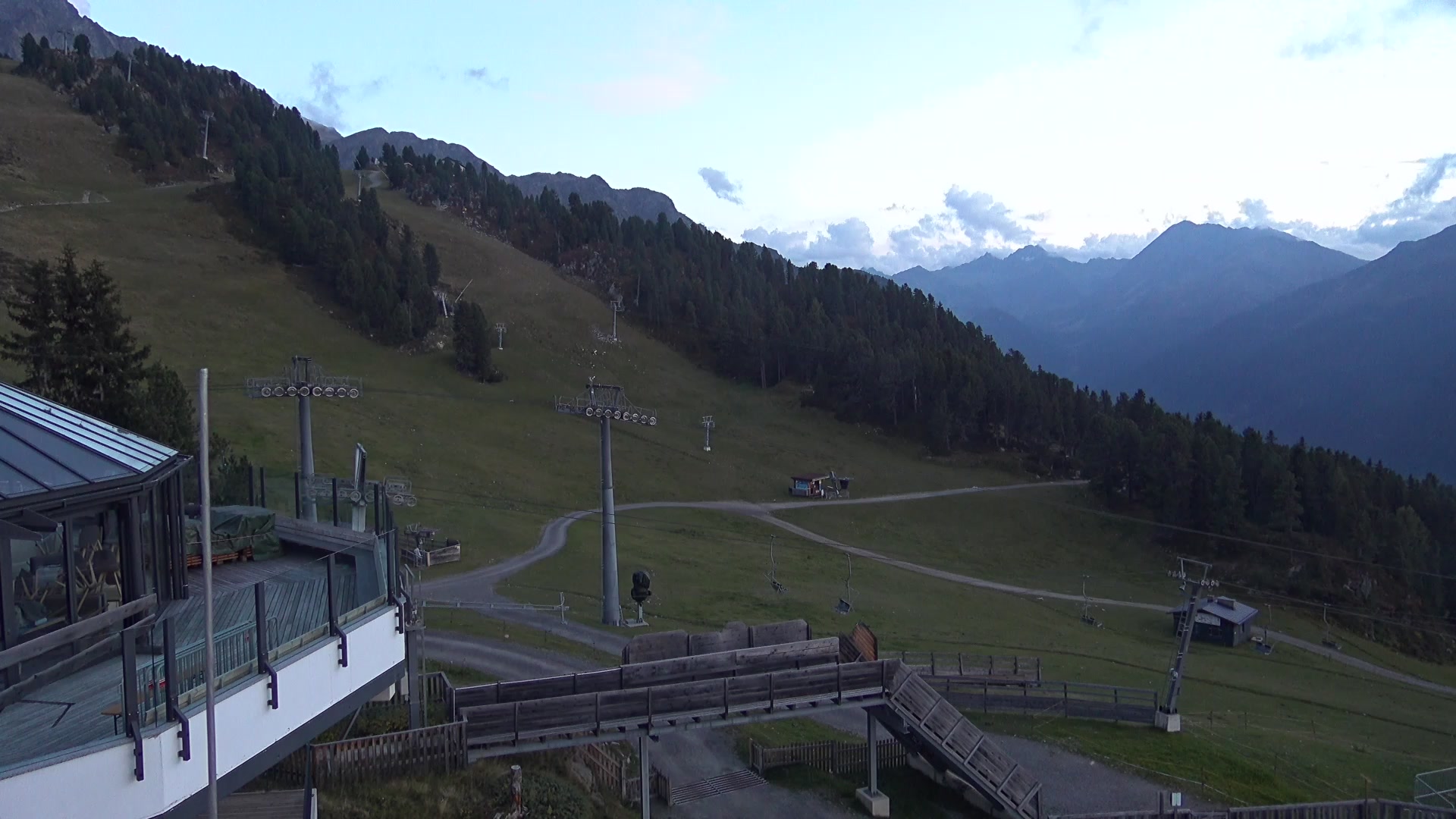 Oetz (Hochoetz) Widiversum Hochoetz snow cam captured at 4 October 2026 at 6:57 pm GMT+2