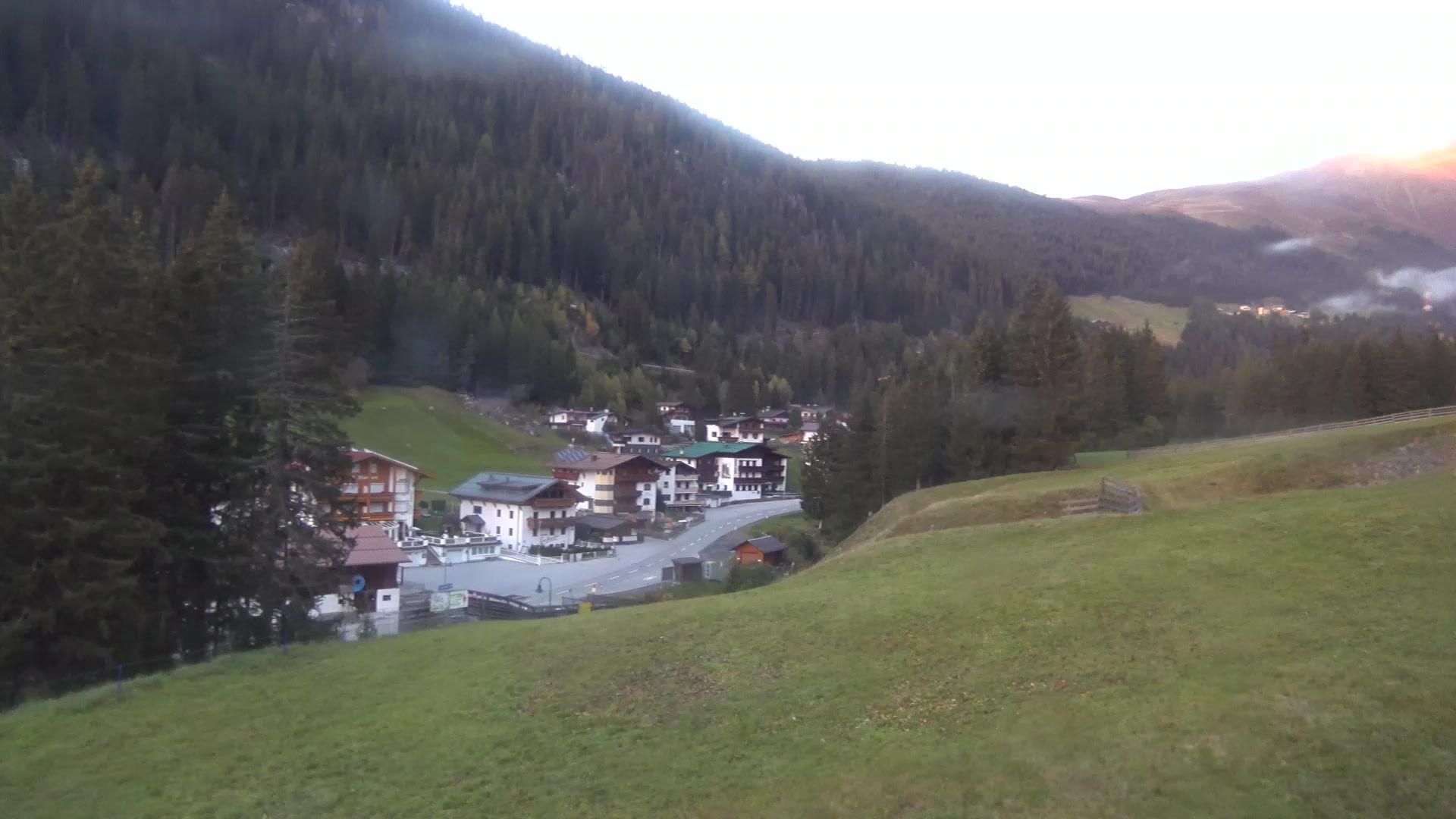 Oetz (Hochoetz) Balbach Wiesenlift snow cam captured at 5 October 2026 at 6:51 pm GMT+2