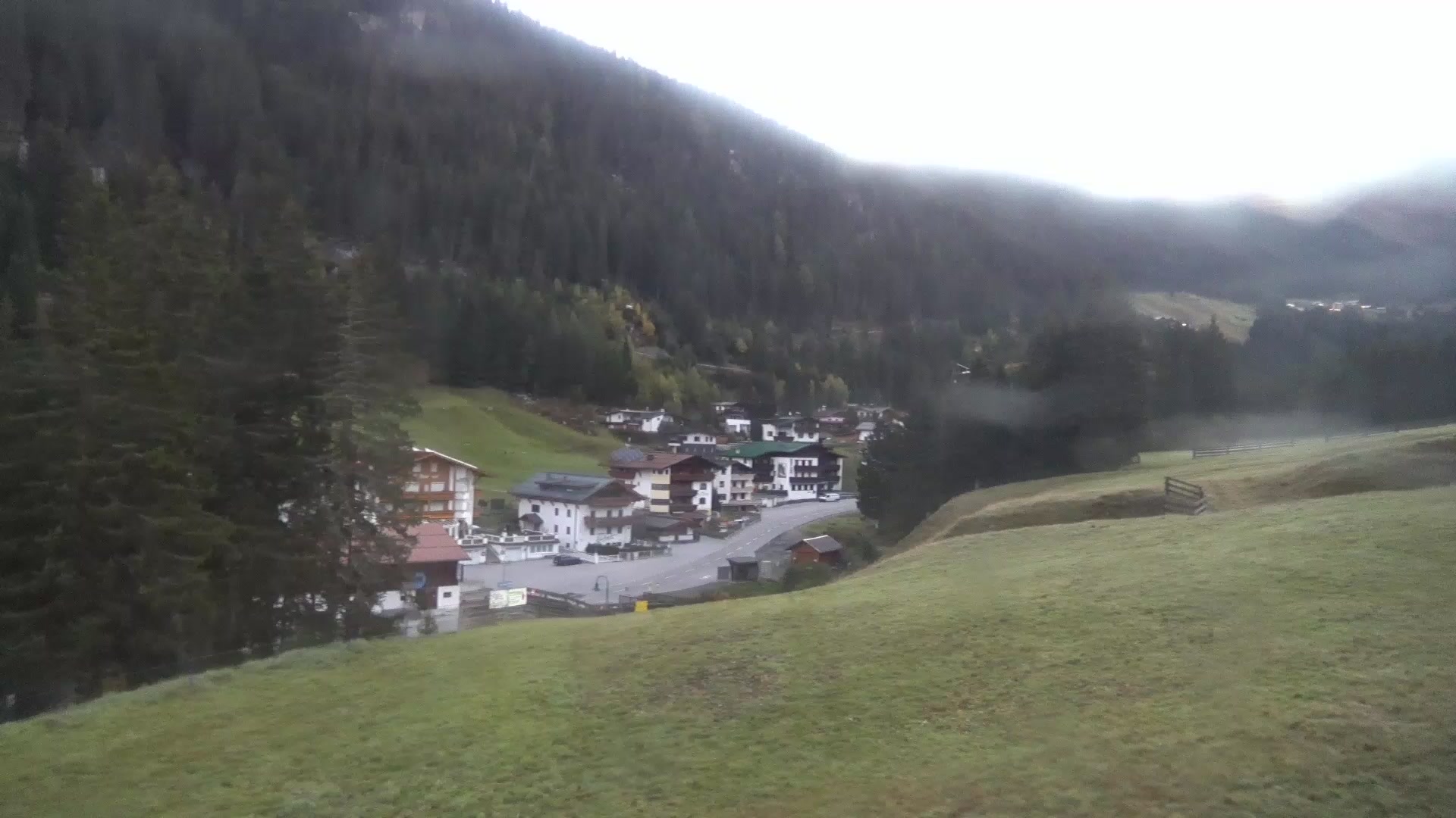 Oetz (Hochoetz) Balbach Wiesenlift snow cam captured at 6 October 2026 at 7:17 am GMT+2