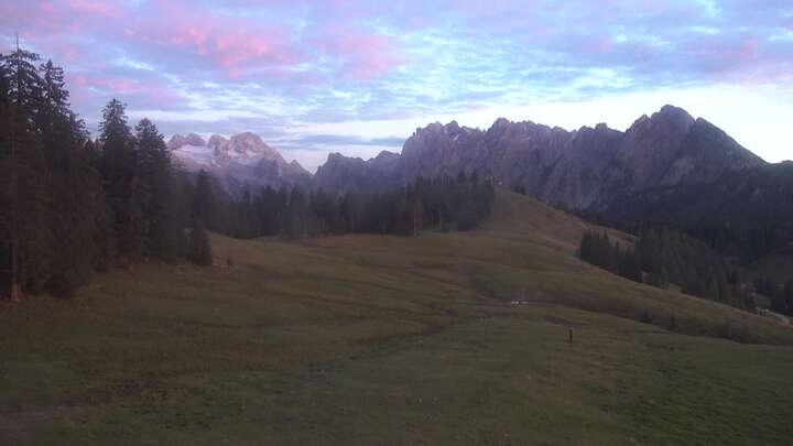 Russbach (Dachstein West) Dachstein West - Family Park snow cam captured at 25 September 2026 at 7:14 pm GMT+2