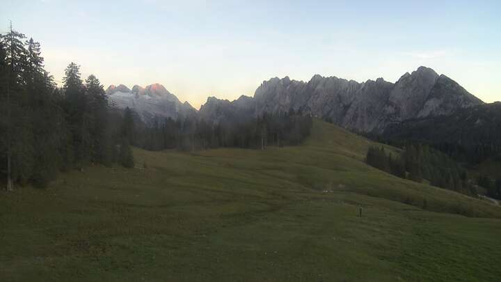 Russbach (Dachstein West) Dachstein West - Family Park snow cam captured at 27 September 2026 at 7:08 pm GMT+2