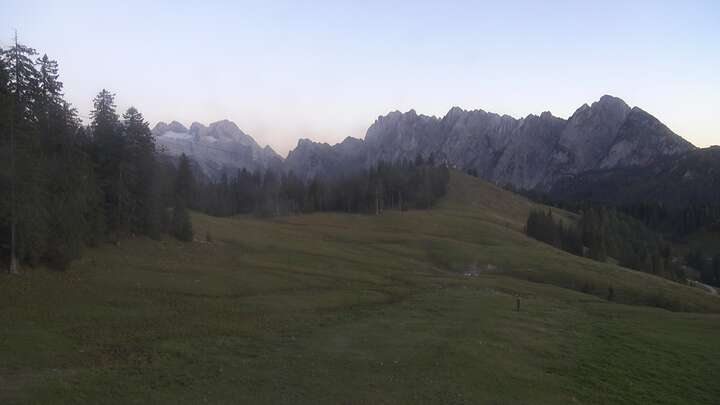 Russbach (Dachstein West) Dachstein West - Family Park snow cam captured at 28 September 2026 at 7:05 pm GMT+2