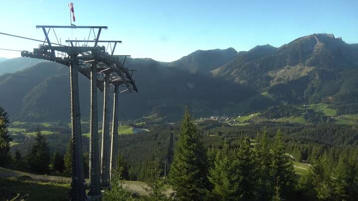 Russbach (Dachstein West) Dachstein West - Upper Station Hornbahn snow cam captured at 15 September 2026 at 5:54 pm GMT+2