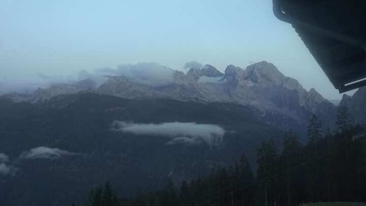 Russbach (Dachstein West) Dachstein West - Upper Station Hornbahn snow cam captured at 17 September 2026 at 10:11 pm GMT+2