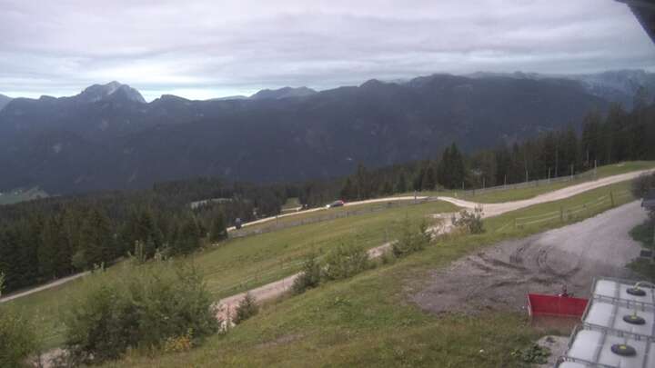 Russbach (Dachstein West) Dachstein West - Upper Station Hornbahn snow cam captured at 18 September 2026 at 7:31 pm GMT+2