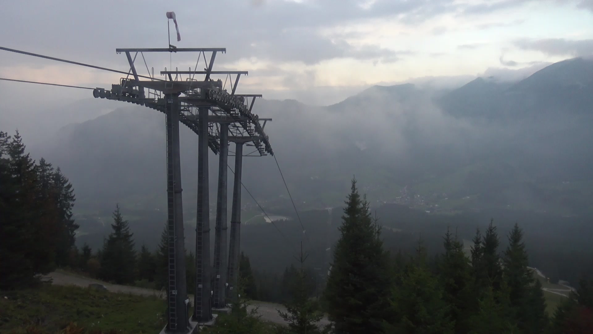 Russbach (Dachstein West) Dachstein West - Upper Station Hornbahn snow cam captured at 5 October 2026 at 6:37 pm GMT+2