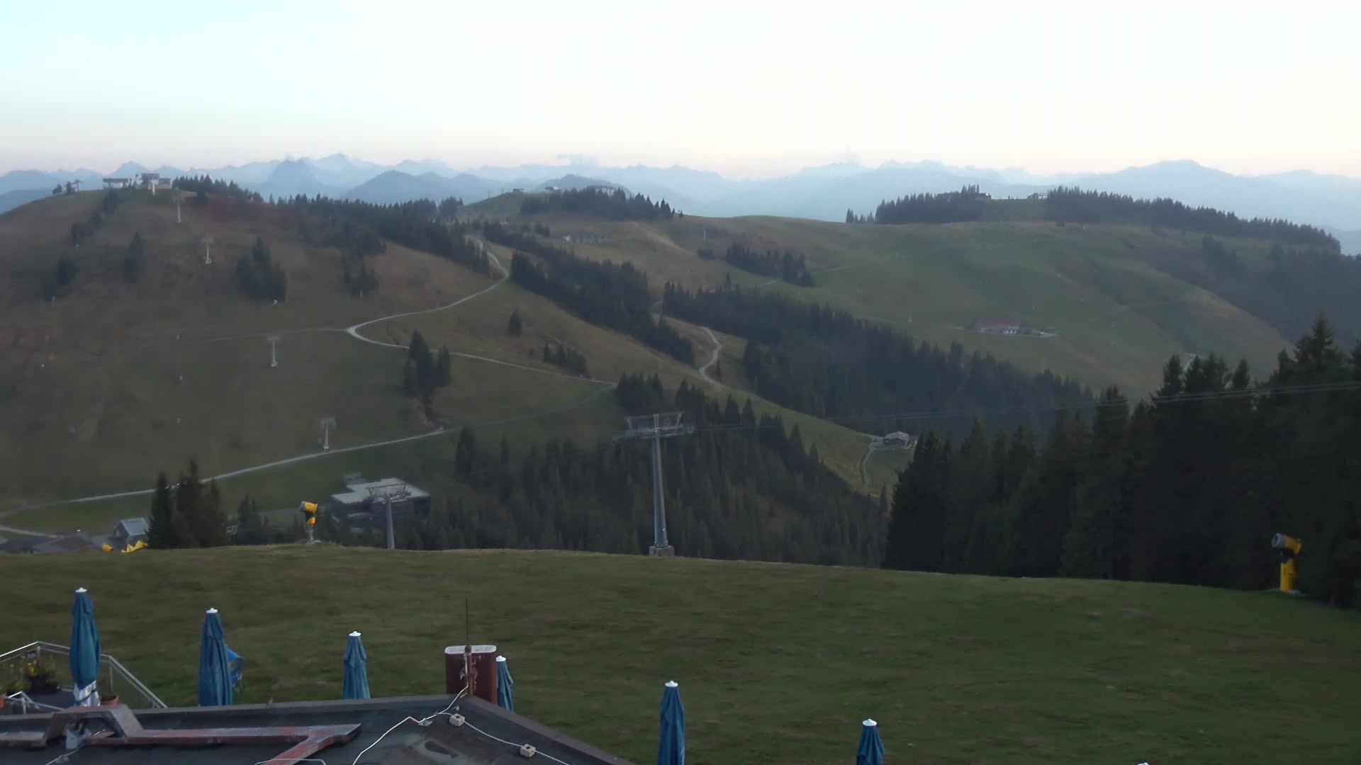 Scheffau am Wilden Kaiser (SkiWelt) Brandstadl Restaurant snow cam captured at 3 October 2026 at 6:51 pm GMT+2