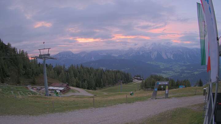 Schladming / Pichl - Reiteralm Upper Station Preunegg Jet snow cam captured at 18 September 2026 at 7:16 pm GMT+2
