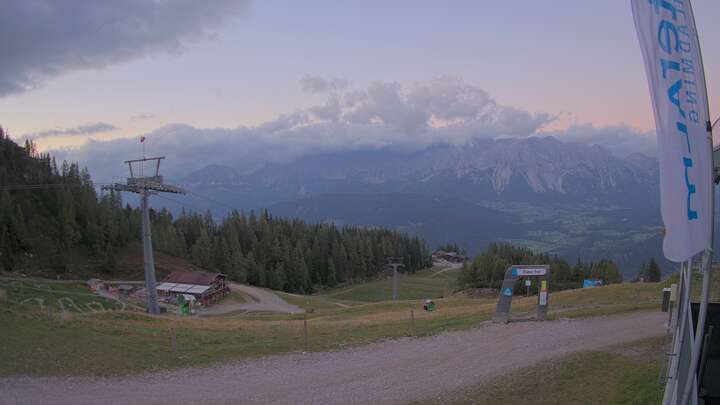 Schladming / Pichl - Reiteralm Upper Station Preunegg Jet snow cam captured at 22 September 2026 at 7:30 pm GMT+2