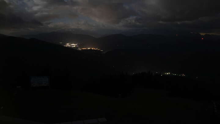 Schladming / Pichl - Reiteralm Upper Station 6er-Sesselbahn snow cam captured at 21 September 2026 at 11:56 pm GMT+2