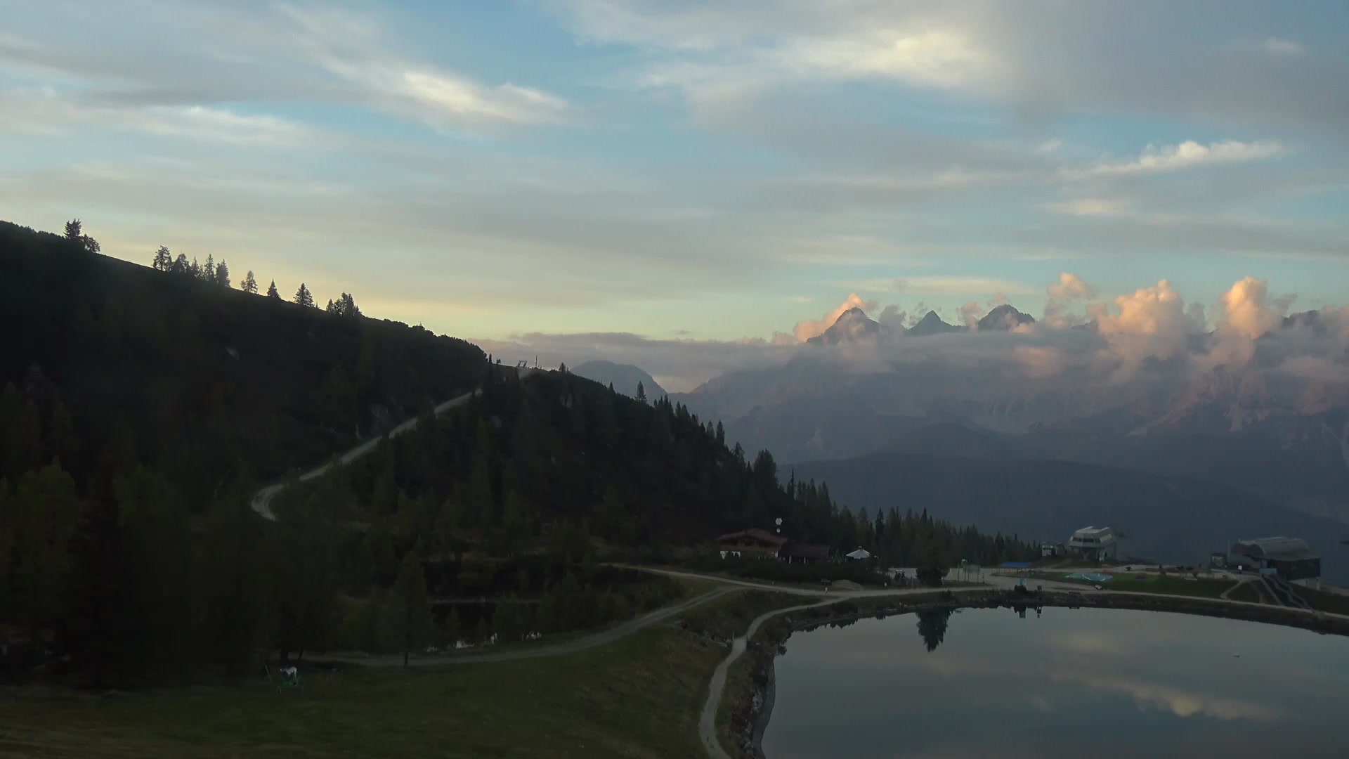 Schladming / Pichl - Reiteralm Reiteralm See snow cam captured at 5 October 2026 at 6:41 pm GMT+2