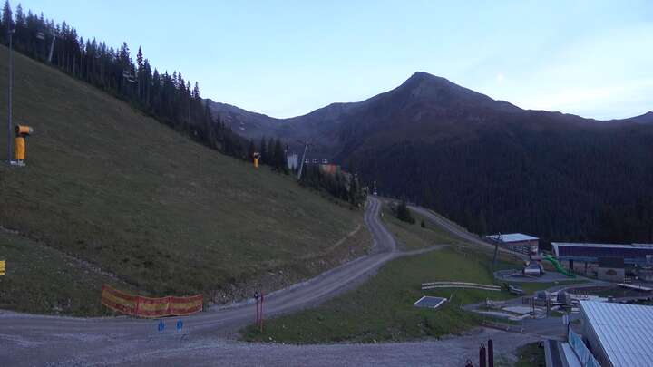 See im Paznaun (Paznaun) Mid Station See snow cam captured at 17 September 2026 at 10:12 pm GMT+2