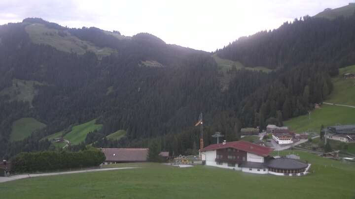 Söll am Wilden Kaiser (SkiWelt) Upper Station Gondelbahn Hexenwasser snow cam captured at 14 September 2026 at 7:47 pm GMT+2