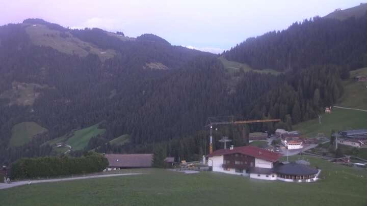 Söll am Wilden Kaiser (SkiWelt) Upper Station Gondelbahn Hexenwasser snow cam captured at 21 September 2026 at 7:41 pm GMT+2