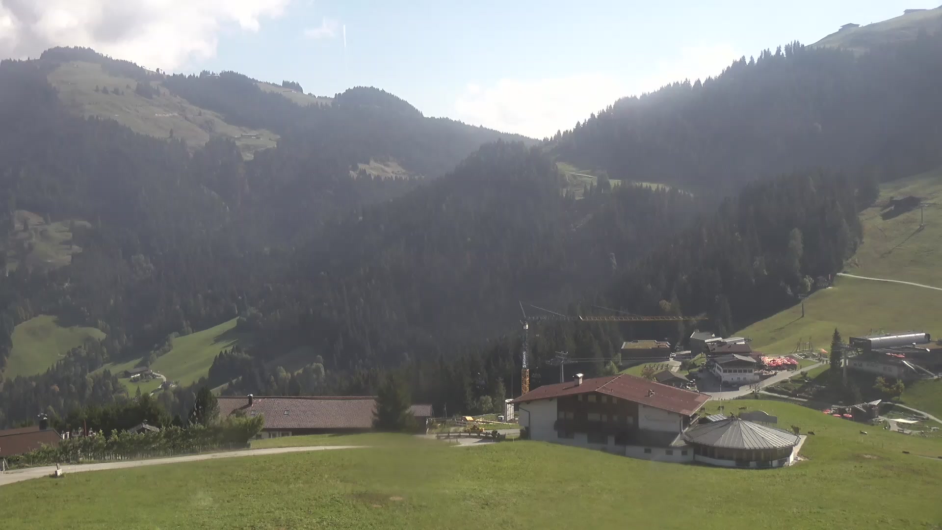 Söll am Wilden Kaiser (SkiWelt) Upper Station Gondelbahn Hexenwasser snow cam captured at 4 October 2026 at 12:51 pm GMT+2