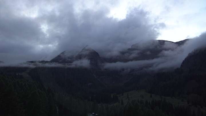 Spital am Pyhrn (Wurzeralm) Upper Station Wurzeralm 2 snow cam captured at 17 September 2026 at 10:12 pm GMT+2