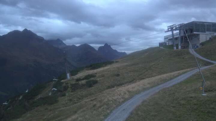 St. Anton am Arlberg (Arlberg) Galzig Upper Station snow cam captured at 13 September 2026 at 7:41 pm GMT+2