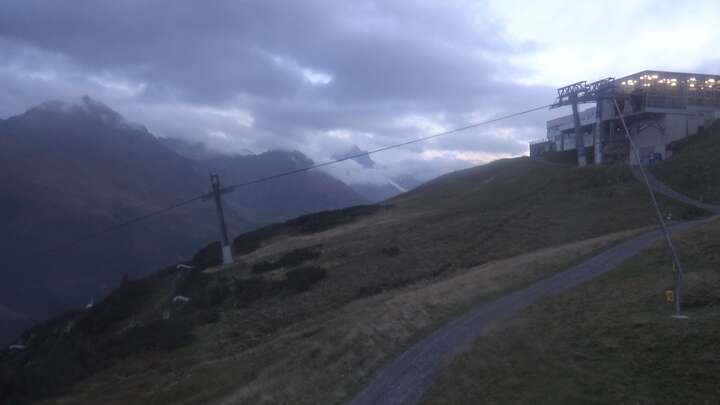 St. Anton am Arlberg (Arlberg) Galzig Upper Station snow cam captured at 18 September 2026 at 7:49 pm GMT+2