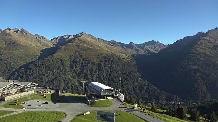 St. Anton am Arlberg (Arlberg) Gampen snow cam captured at 15 September 2026 at 6:11 pm GMT+2