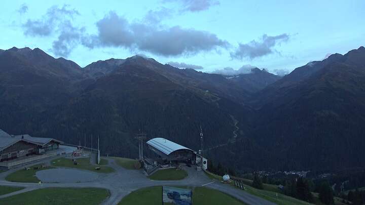St. Anton am Arlberg (Arlberg) Gampen snow cam captured at 21 September 2026 at 7:24 pm GMT+2