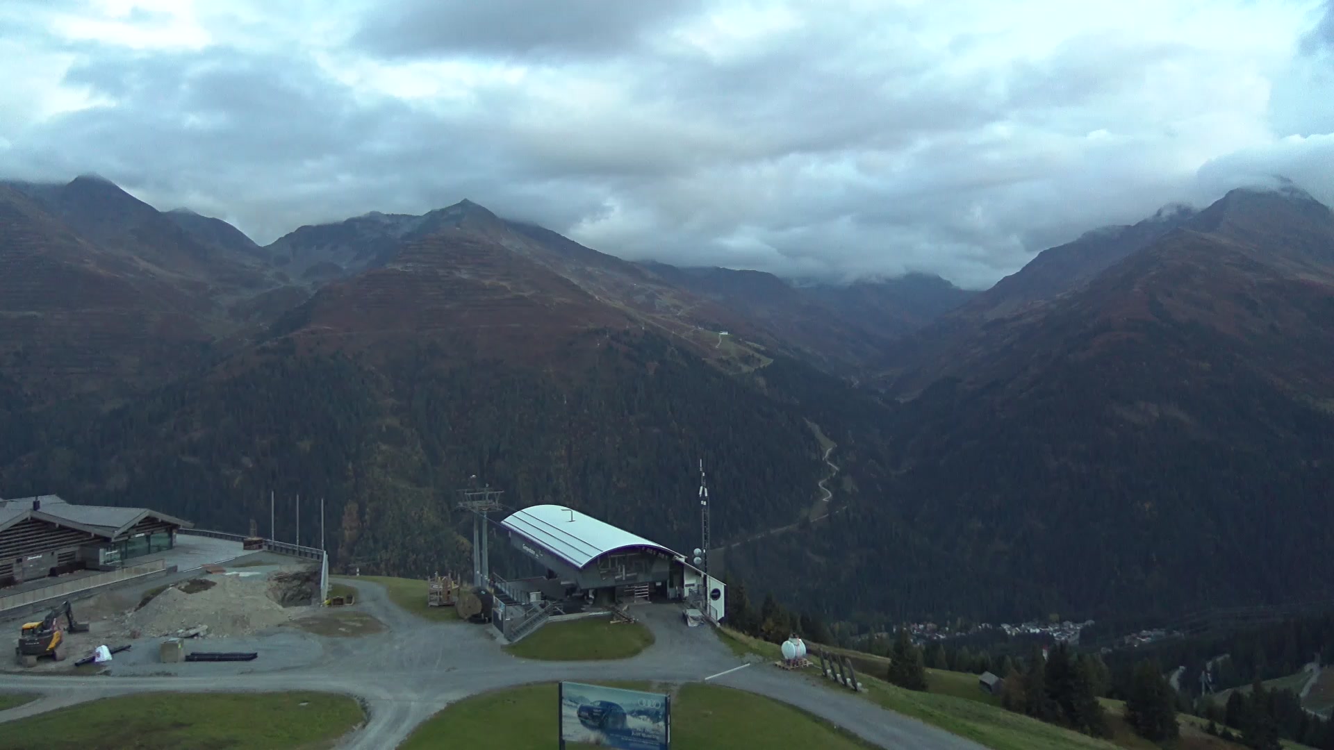 St. Anton am Arlberg (Arlberg) Gampen snow cam captured at 4 October 2026 at 7:05 pm GMT+2