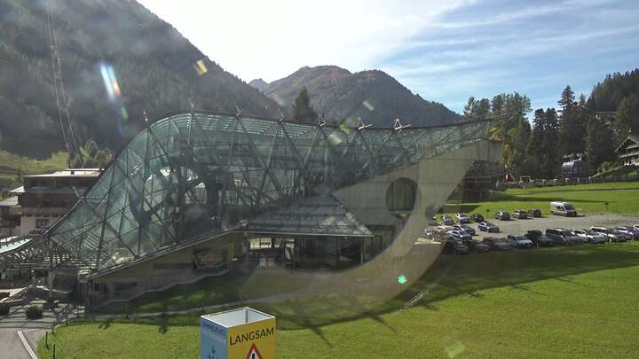 St. Anton am Arlberg (Arlberg) Ski Centre snow cam captured at 29 September 2026 at 12:37 pm GMT+2