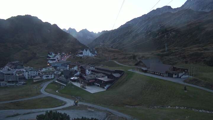 St. Anton am Arlberg (Arlberg) St. Christoph snow cam captured at 28 September 2026 at 7:23 pm GMT+2