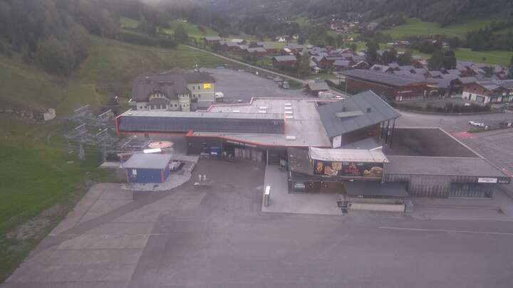 St. Georgen am Kreischberg Base Station Kreischberg snow cam captured at 14 September 2026 at 7:31 pm GMT+2