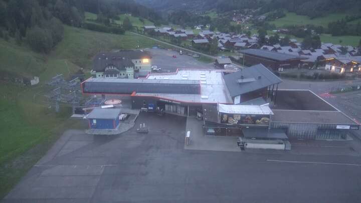 St. Georgen am Kreischberg Base Station Kreischberg snow cam captured at 17 September 2026 at 10:12 pm GMT+2