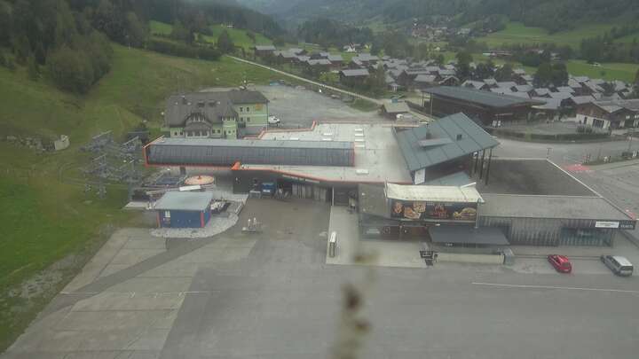 St. Georgen am Kreischberg Base Station Kreischberg snow cam captured at 29 September 2026 at 12:22 pm GMT+2