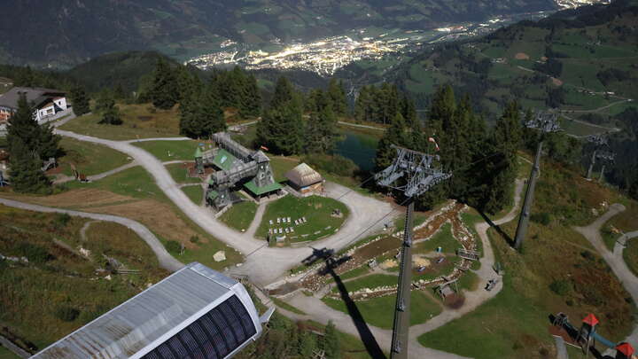 St. Johann im Pongau (Snow Space Salzburg) Gernkogel Gipfel snow cam captured at 27 September 2026 at 11:44 pm GMT+2