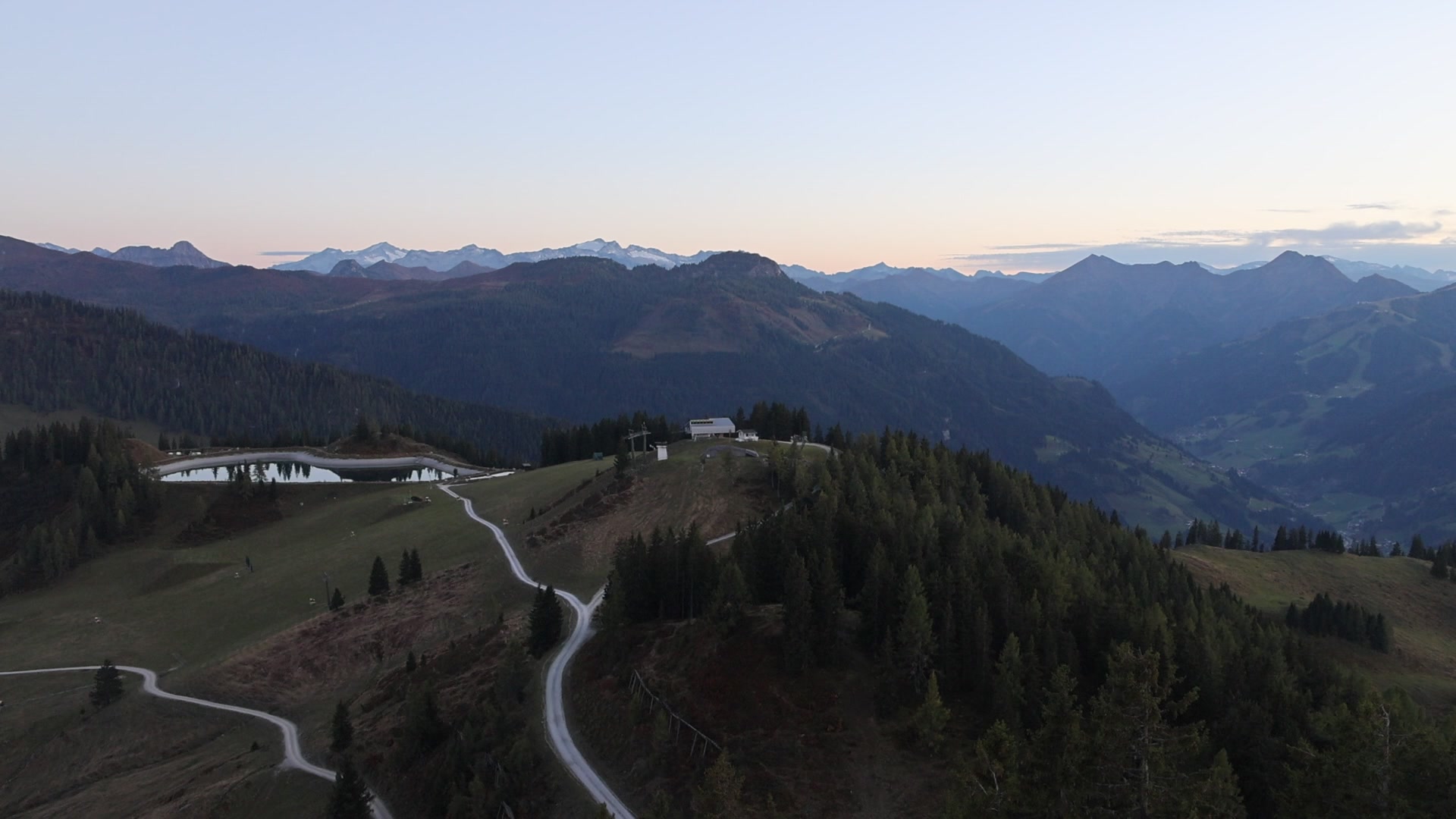 St. Johann im Pongau (Snow Space Salzburg) Gernkogel Gipfel snow cam captured at 6 October 2026 at 6:49 pm GMT+2
