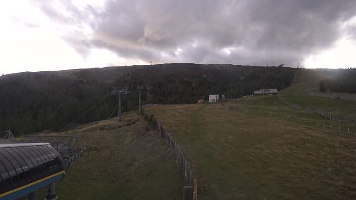 St. Margarethen im Lg. (Aineck) Gipfelbahn Base Station snow cam captured at 14 September 2026 at 7:47 pm GMT+2