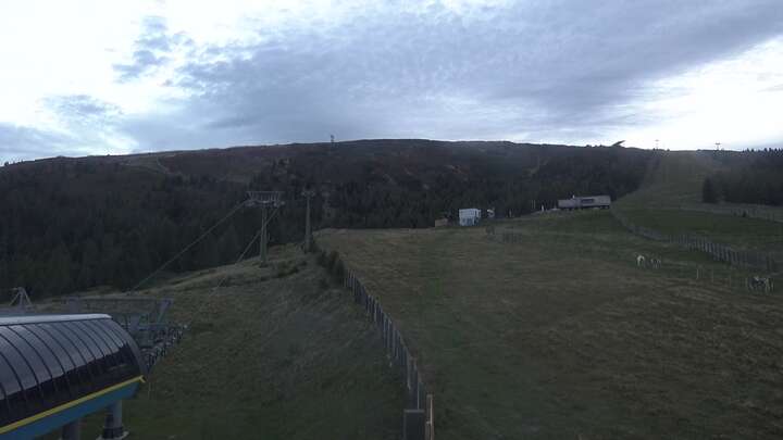 St. Margarethen im Lg. (Aineck) Gipfelbahn Base Station snow cam captured at 20 September 2026 at 7:24 pm GMT+2