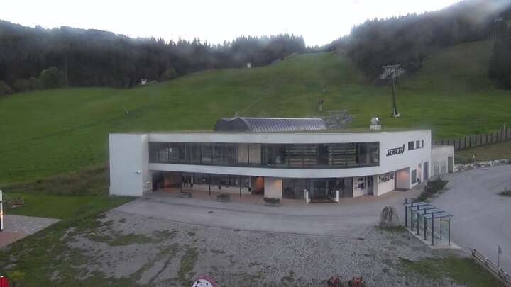 St. Margarethen im Lg. (Aineck) Hotel Grizzly snow cam captured at 22 September 2026 at 7:07 pm GMT+2